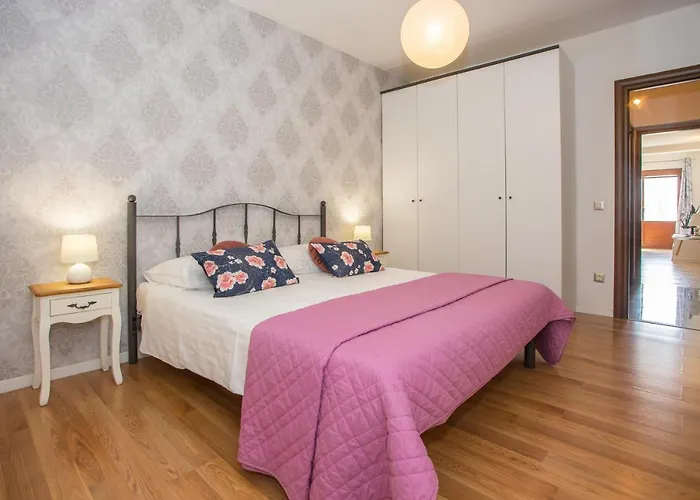 Motovunska 39a * ポレッチ